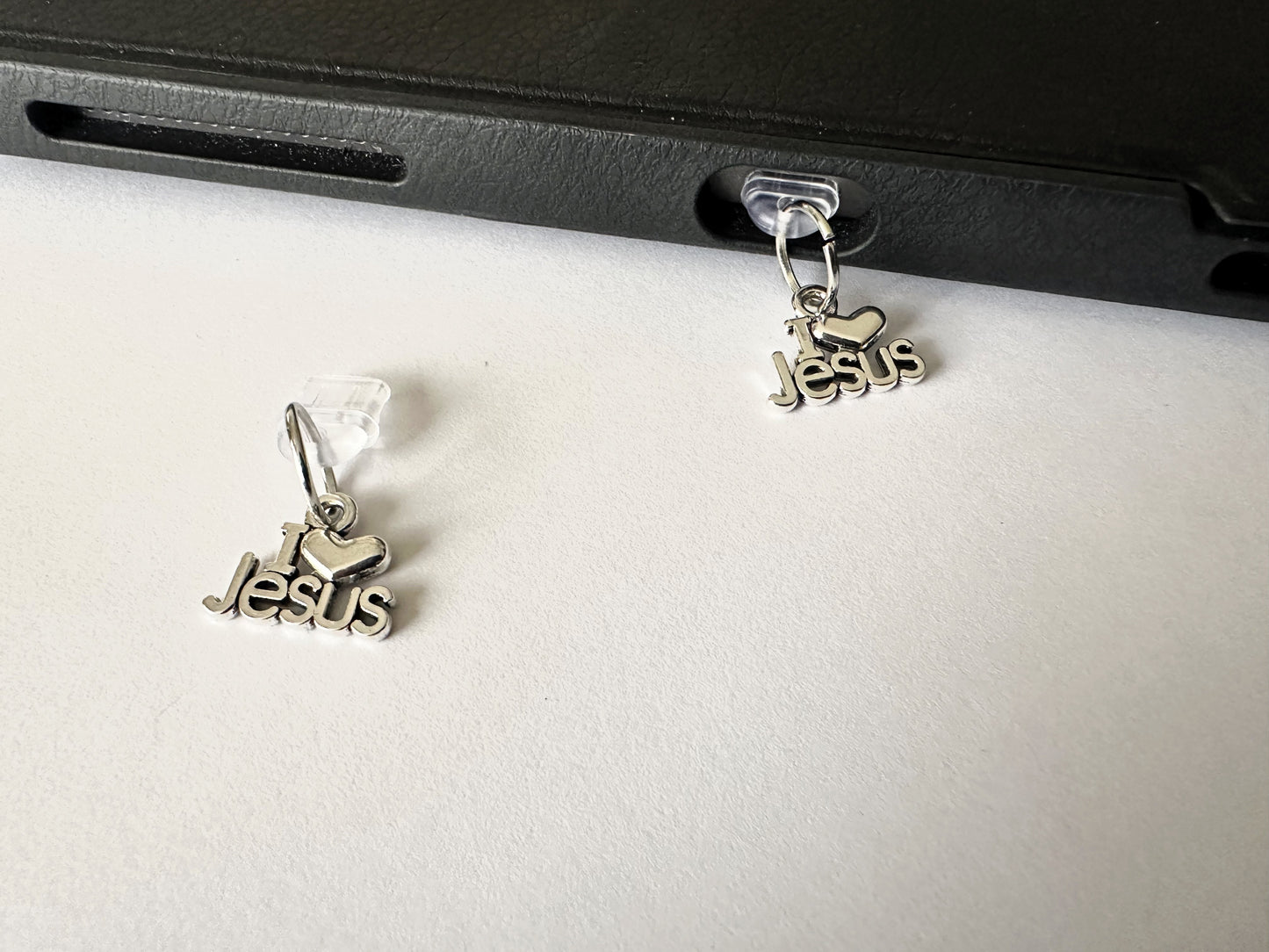 "I Love Jesus" (phone charm/dust plug)