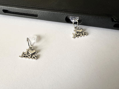 "I Love Jesus" (phone charm/dust plug)