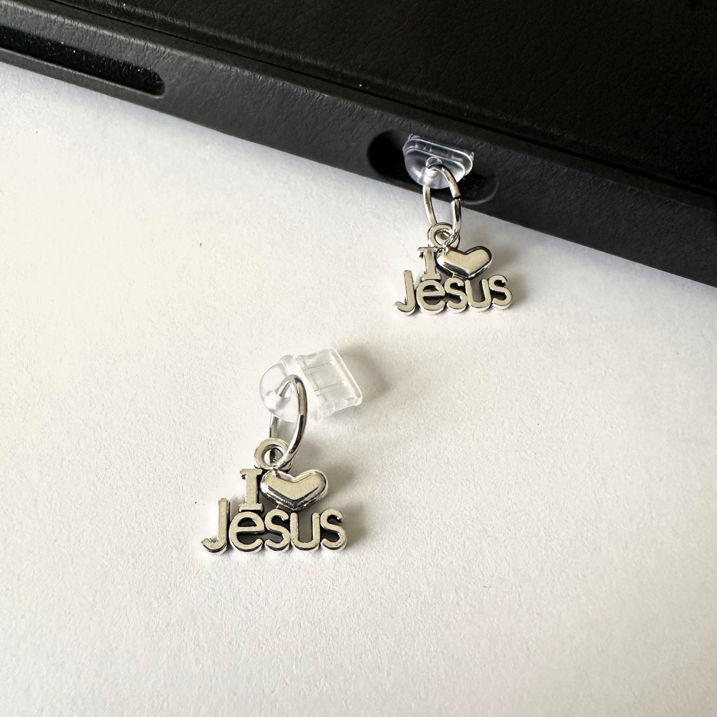 "I Love Jesus" (phone charm/dust plug)