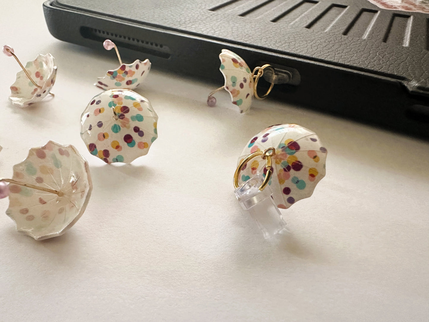 Polka Dots Umbrella (phone charm/dust plug)