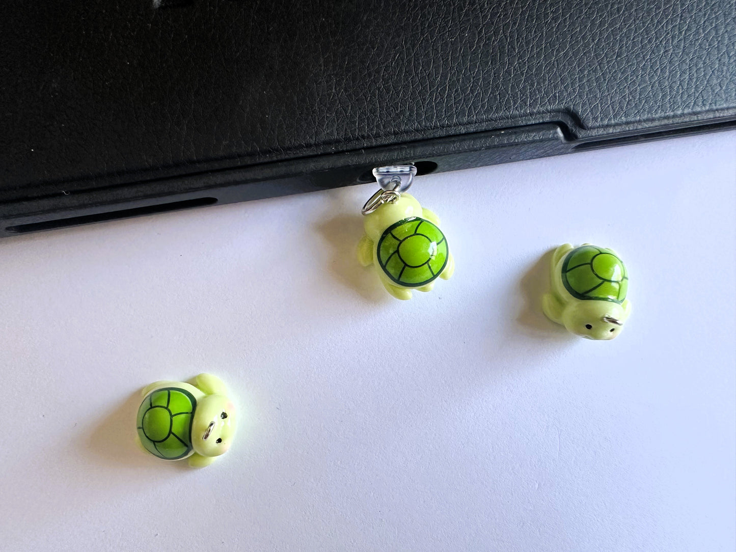 Tiny Turtle (phone charm/dust plug)