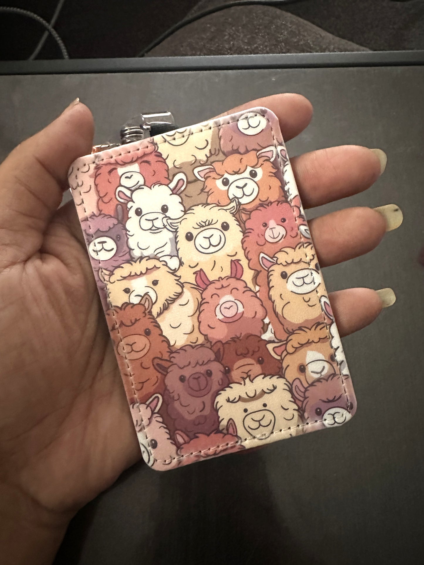 Llamas (badge holder)