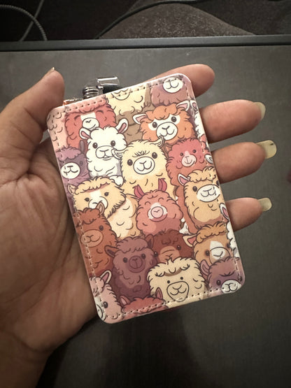 Llamas (badge holder)